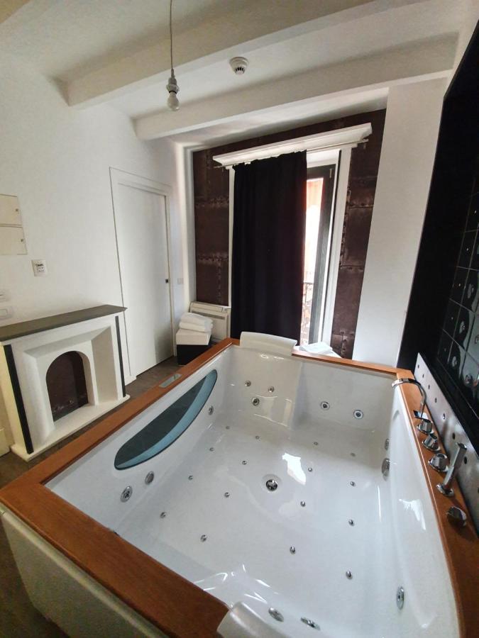 Emphasis Suites & Rooms Cagliari Zewnętrze zdjęcie