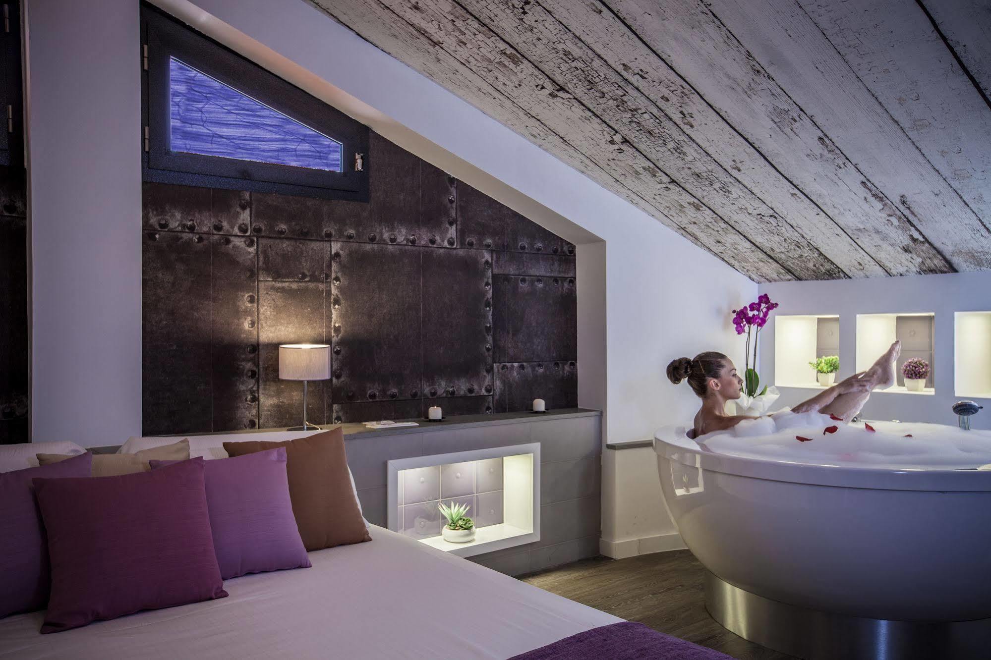 Emphasis Suites & Rooms Cagliari Zewnętrze zdjęcie
